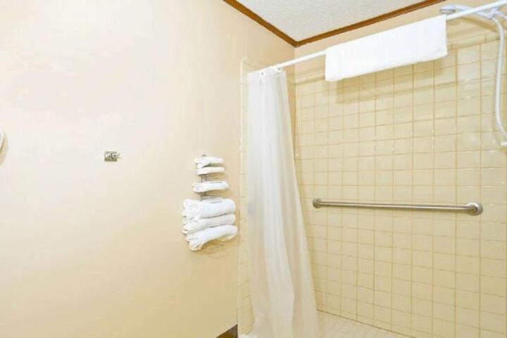 Photo 33