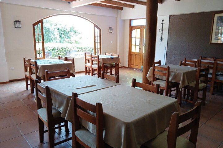 Dining 19 of 25