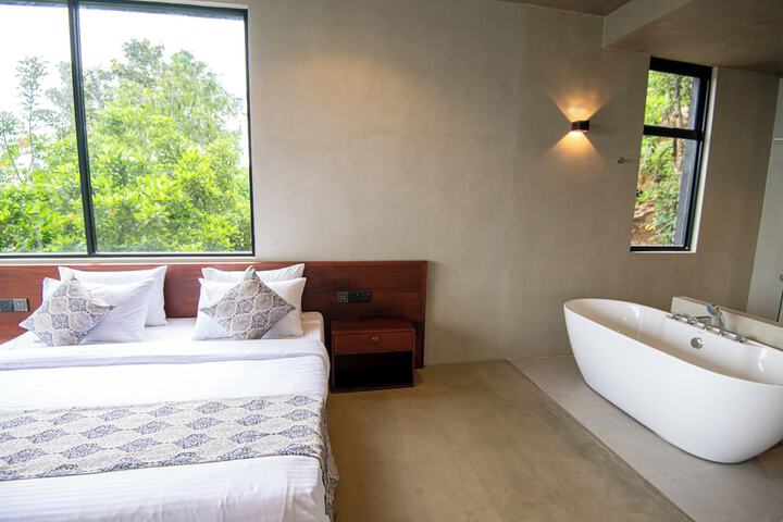 Room 7 of 26