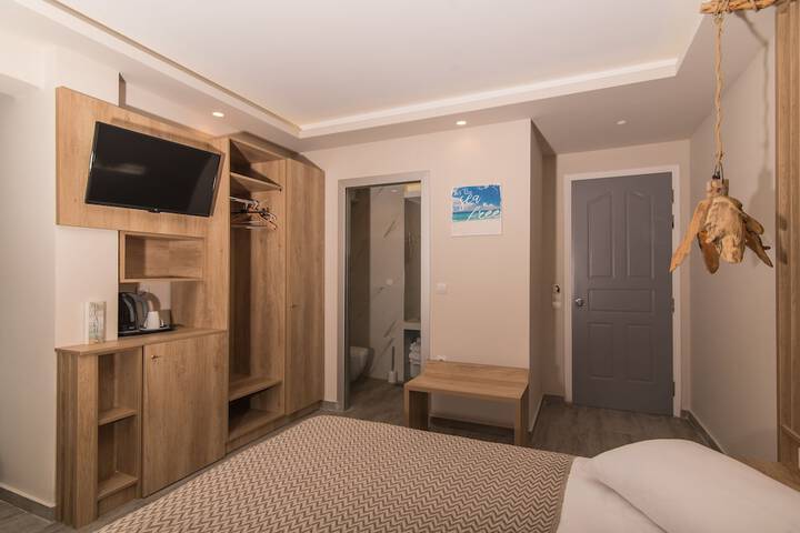 Room 20 of 161