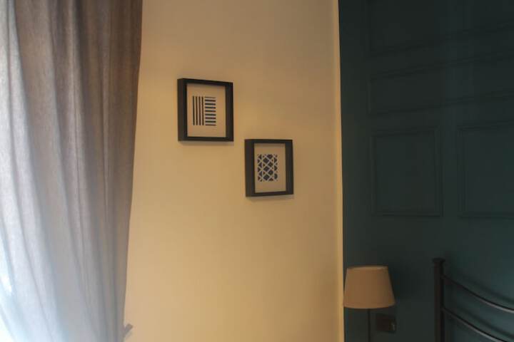 Room 9 of 35