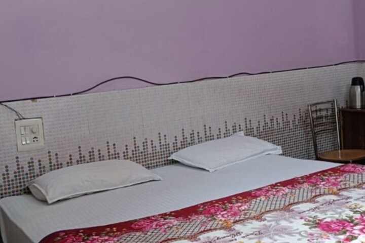 Room 3 of 17