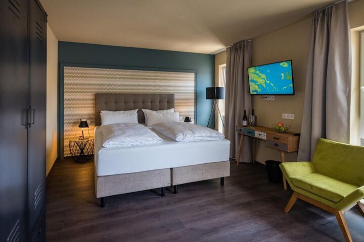 Room 18 of 53