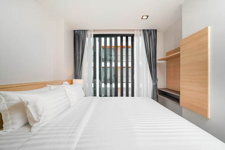 Room 25 of 127