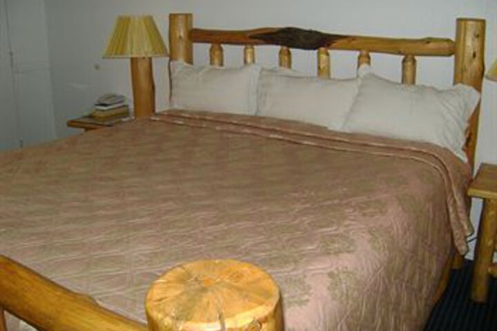Room 4 of 6