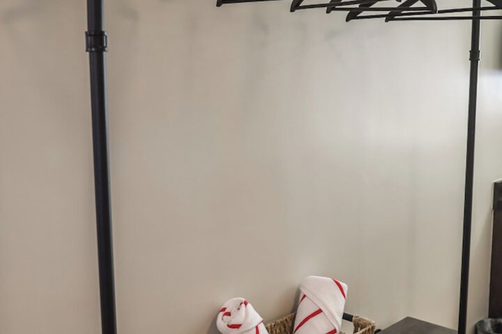 Room 5 of 41