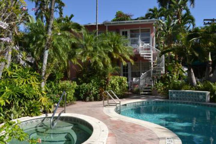 Image of Hotel Lush Royale - Gay Mens Resort