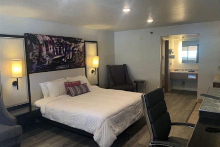 Room 2 of 12