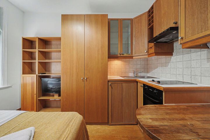 Room 41 of 77