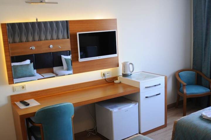Room 27 of 72