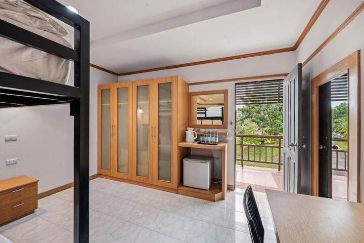 Room 7 of 17