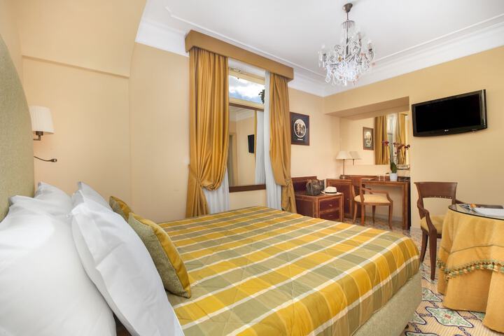 Room 30 of 150