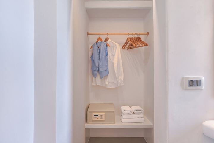 Room 46 of 119
