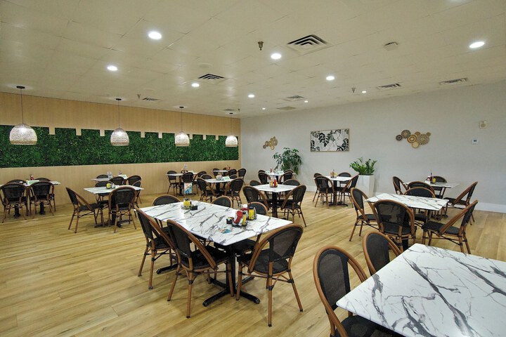 Dining 156 of 201