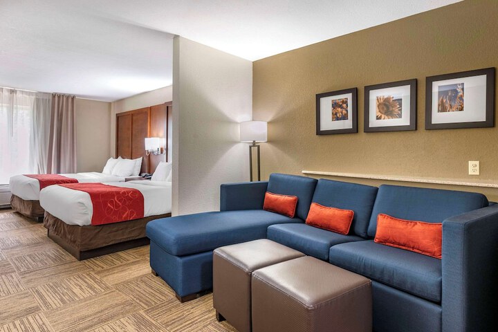 Suite 2 Queen Beds (18 of 27)
