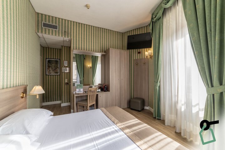Room 18 of 36