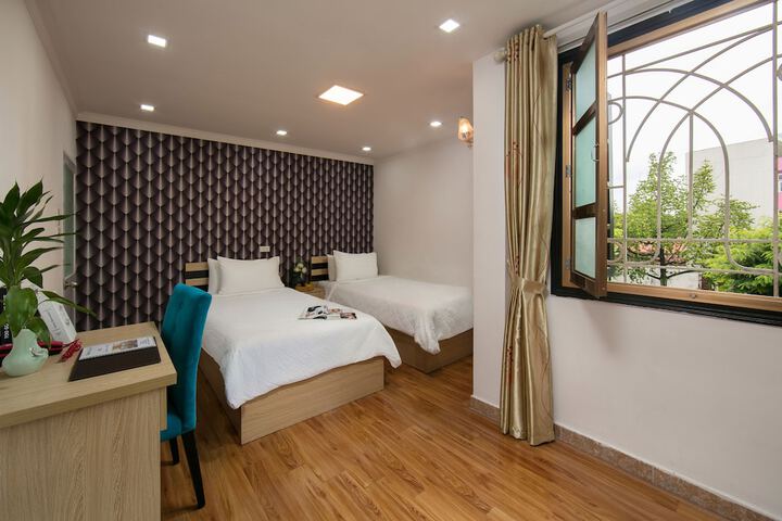 Room 6 of 20