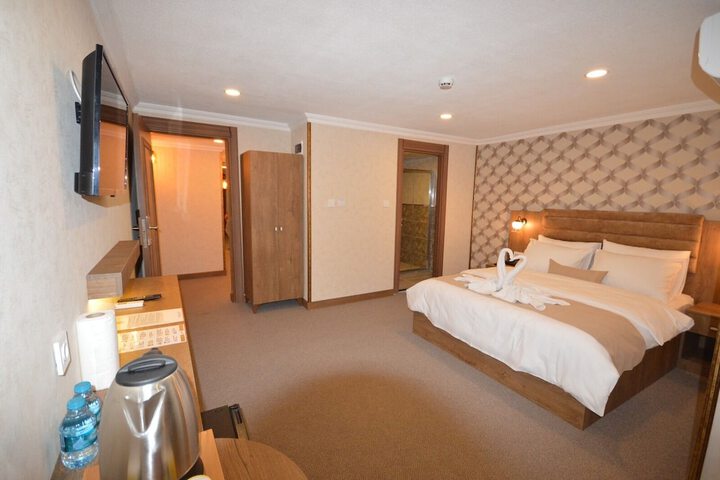 Room 19 of 39