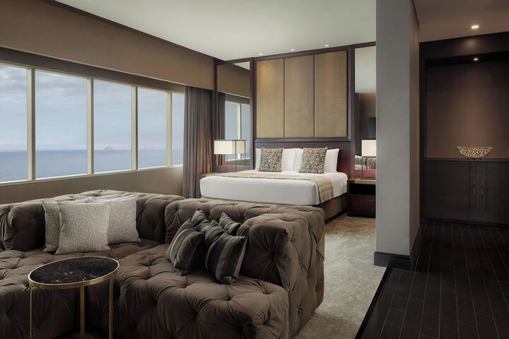 Room 48 of 196