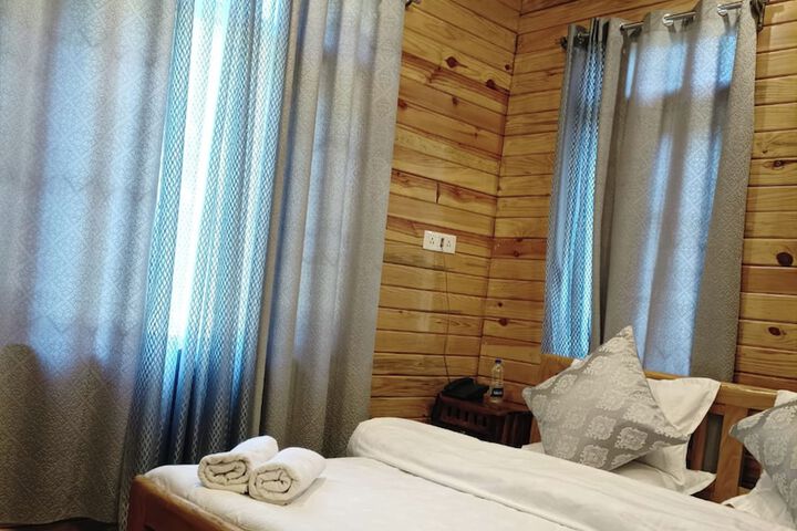 Room 8 of 52