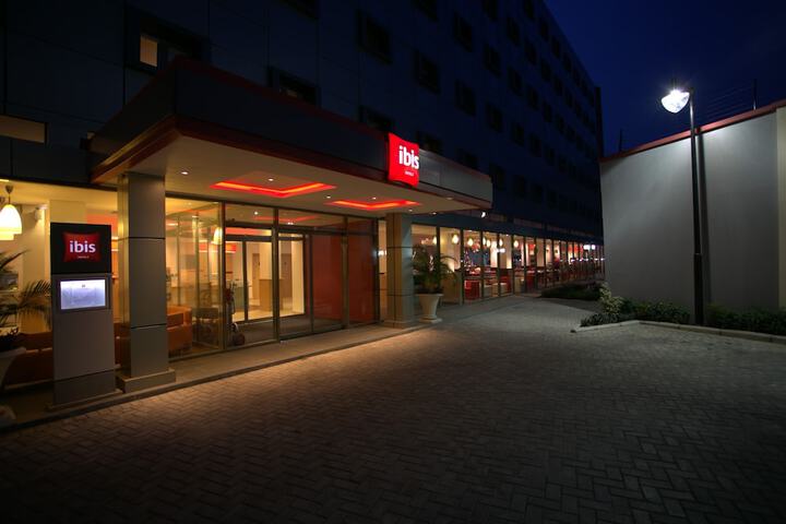 Hotel 33 of 34