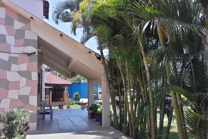 SHARMIN ROSE BUNGALOW BY SKY STAYS