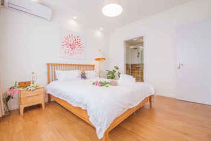 Room 10 of 21