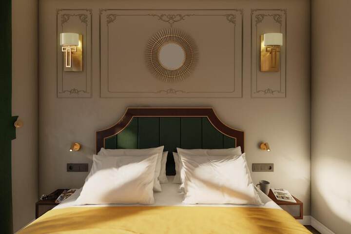 Room 2 of 6