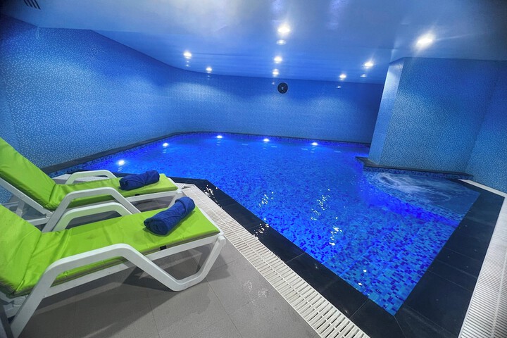Pool 24 of 56