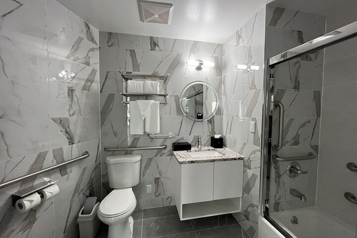 Room 17 of 26