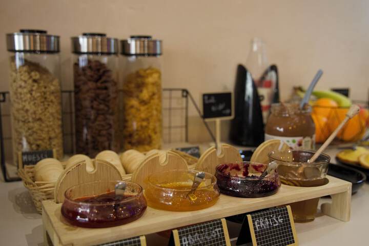 Breakfast/Coffee Service 45 of 69