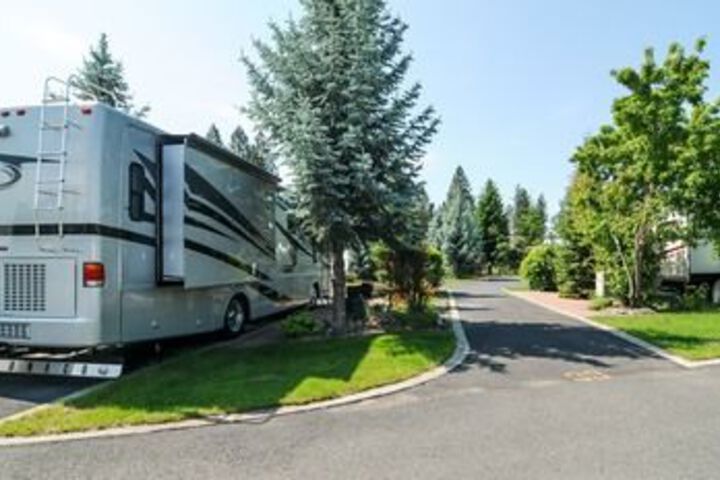 Property Grounds 36 of 38