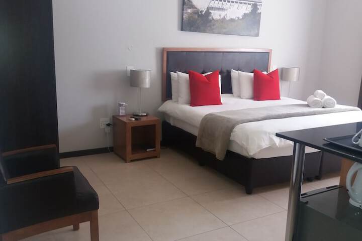 Room 12 of 34
