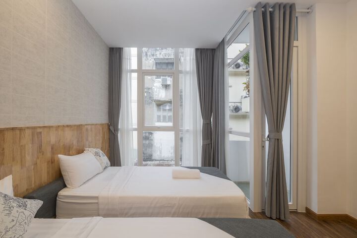 Room 21 of 37