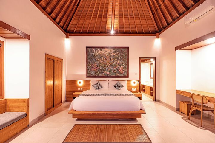 Room 15 of 77