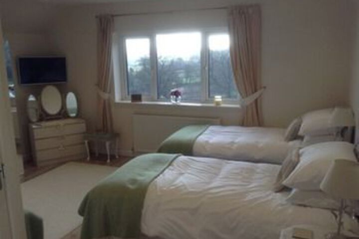 Room 8 of 17