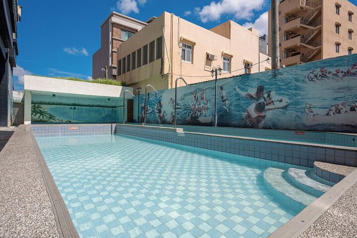 Pool 46 of 71
