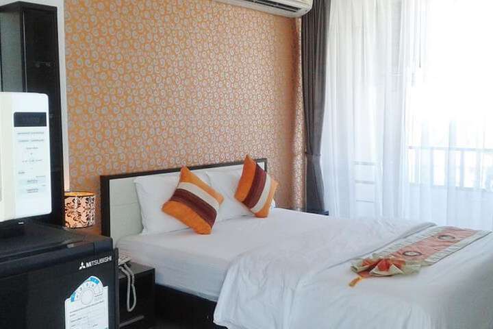 Room 11 of 44