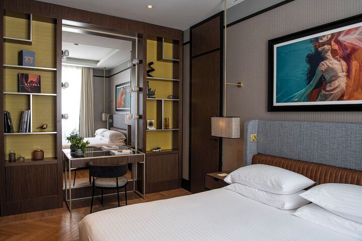 Room 35 of 131