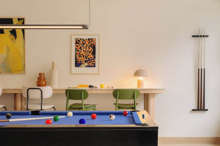 Guest Lobby