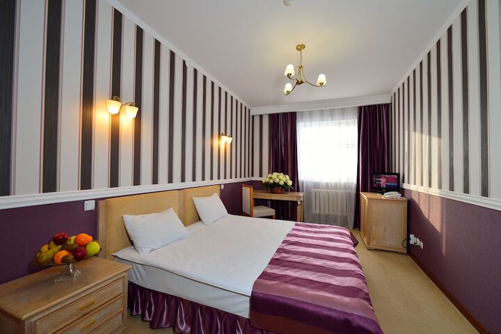 Room 11 of 23