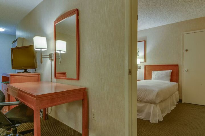 Room 18 of 31