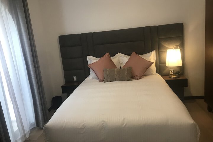 Room 12 of 329