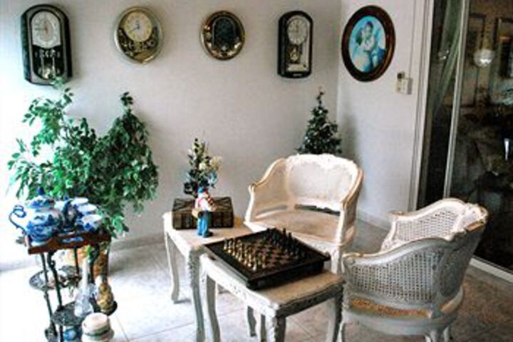 Room 32 of 72