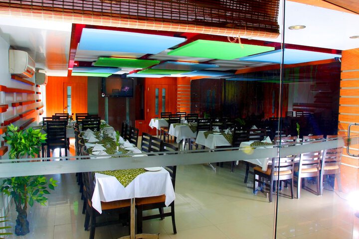 Dining 22 of 27