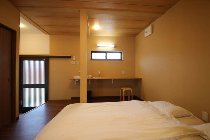 Room 57 of 107