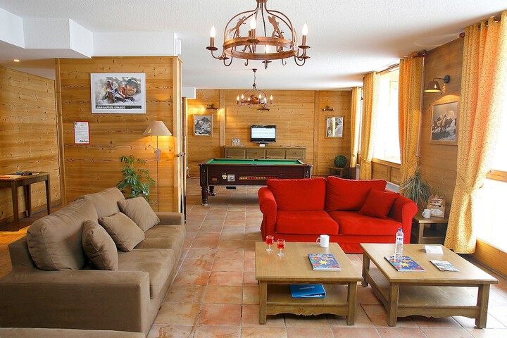 Guest Lobby