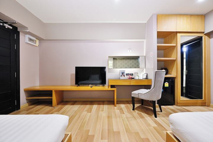 Room 12 of 51