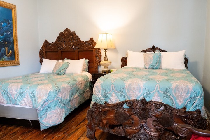 Lodge Premium Cabin Queen Bed (18 of 79)