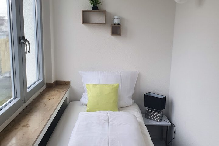 Room 2 of 30